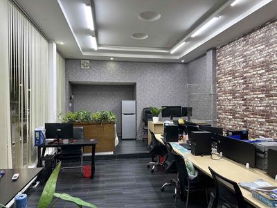 Chính chủ cho thuê văn phòng công ty (tầng trệt) KDC Nam Long Q9.
