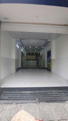 Mặt tiền Trần Hoàng Na 1 trệt 2 lầu sân thượng 4,5 x20m 4pn 4 toilet