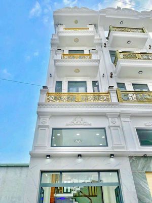 nhà ĐẸP y hình 4 x 18 có 5pn 5wc sân thượng