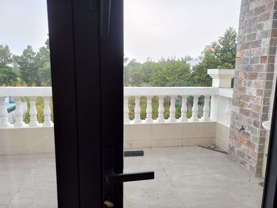 Cho thuê biệt thự nguyên căn 590 m2