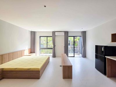 Cho thuê căn hộ Studio ban công,full NT gần lotte,cầu kênh tẻ ,RMIT,..
