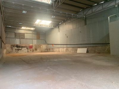 Kho 350m Mặt Tiền Đường phường Linh Đông, rộng 10m có văn phòng