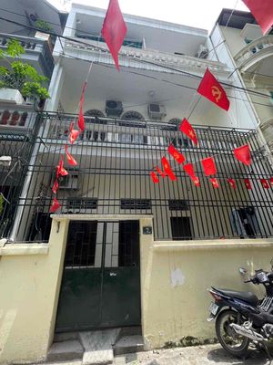 Cho thuê nhà số 7 ngõ 82 phố Trần Cung, Hà Nội