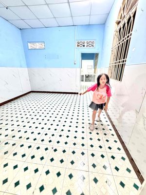 CHO THUÊ NHÀ MẶT TIỀN ĐƯỜNG 10, LINH XUÂN HCM