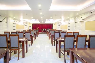 CHO THUÊ VĂN PHÒNG NGUYÊN TẦNG 2 ĐƯỜNG HỒ XUÂN HƯƠNG RỘNG gần 400m 