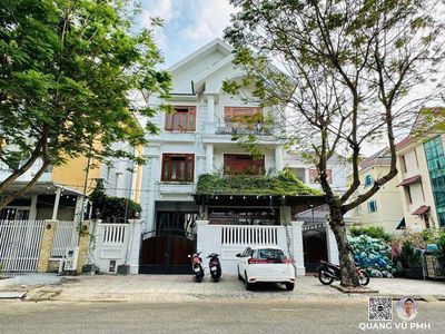 Cho thuê Biệt Thự KDC SADECO Ven Sông Tân Phong Q.7