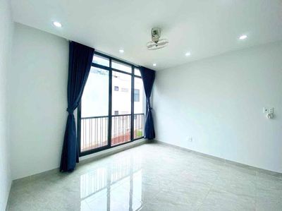 CHDV - NGÃ TƯ PHÚ NHUẬN - CV GIA ĐỊNH