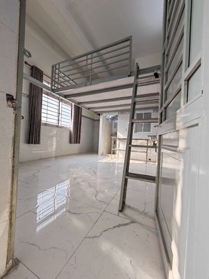 Phòng trọ Giá sinh viên Gác cao 1M9 30M2 ngay Trường Chinh