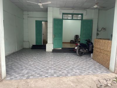 Cho thuê nhà ô tô đỗ cửa ở ngõ 1120 Nguyễn Khoái, Vĩnh Hưng. 11tr