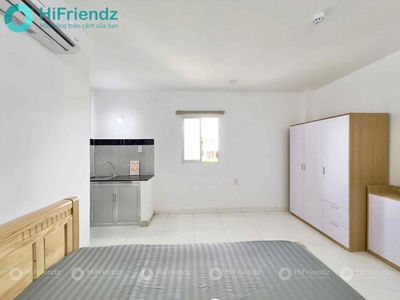 Studio Cửa Sổ Full Nội Thất Gần Quận 1