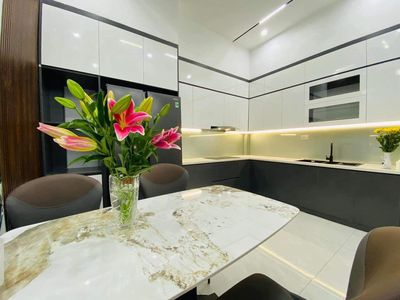 CHO THUÊ NHÀ NGUYÊN CĂN BẮC TỪ LIÊM. 60M2 X 3 TẦNG. VÀO Ở NGAY