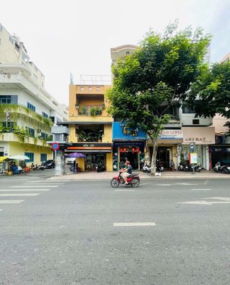 Mặt tiền sầm uất 40 Hoàng Diệu Q4 gần cầu Khánh Hội