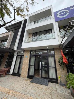 Cho thuê lâu dài nhà nguyên căn FPT shophouse đầy đủ nội thất đẹp, thu