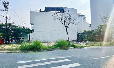 CHO THUÊ LÔ GÓC 2MT HỒ NGHINH DT 266M NGANG 10M