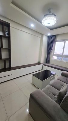 Cần cho thuê căn trống 2pn 2wc 74m2 có Máy Lạnh + Bếp