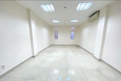 CHO THUÊ VĂN PHÒNG –  CÁCH MẠNG THÁNG 8, GẦN VÒNG XOAY DÂN CHỦ