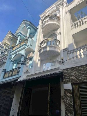 nhà đẹp khu nhà lầu huỳnh thị hai 4pn 3 máy lạnh ô tô vào nhà 
