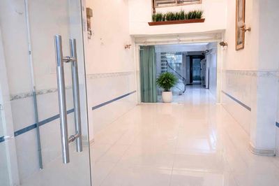 Cho thuê mặt tiền kinh doanh ngay trung tâm Q.4, gần chợ và trường