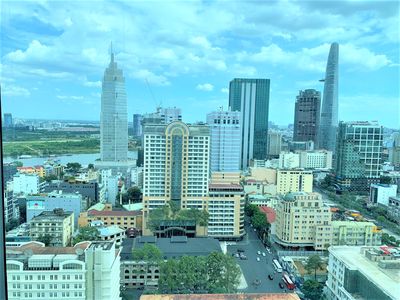 Cho thuê *** 1 căn Vincom Center tầng 21 có sân vườn, 3PN cực đẹp