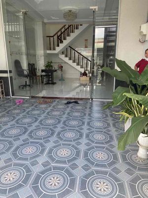 Nhà mới 3 phòng hẻm ô tô Trần Quang Diệu