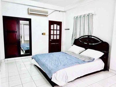 nhà 3 PHÒNG NGủ 4x10 nam kỳ khởi nghĩa. đủ nội thất