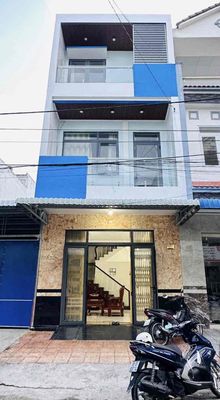 Nhà mới 2 lầu 4pn có nội thất KdC 91B