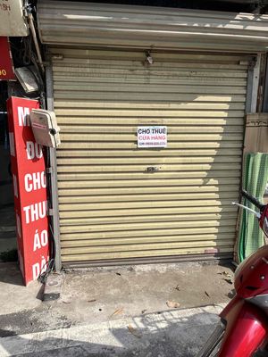 cửa hàng mặt phố