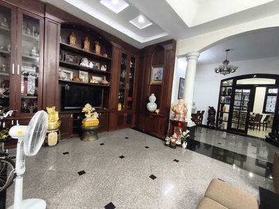 Cho thuê biệt thự bờ sông KDC Trung Sơn 300m2, 5PN