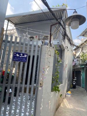 Nguyên căn. gần CV Làng Hoa, 4x14m, 2PN, có máy lạnh, Sân rộng