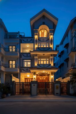 Cho thuê Biệt thự KDC HIM LAM Q7,tiện lợi, hồ bơi,karaoke,xông hơi,..