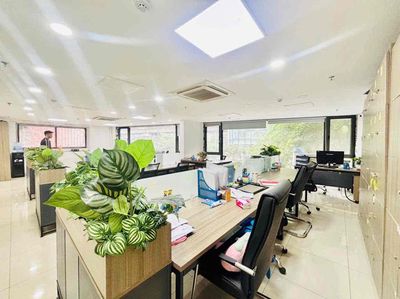HOÀNG CẦU - ĐỐNG ĐA SANG NHƯỢNG VĂN PHÒNG 110M GIÁ CHỈ 16TR ĐẸP KENG