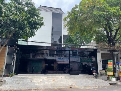 ✅✅Cho thuê villa 650m2 ngay trung tâm quận 9