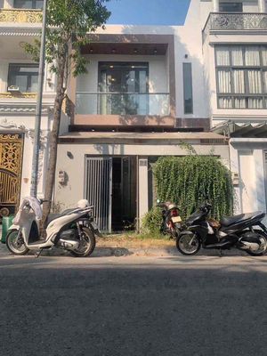 Nhà lầu 3 phòng mới KDC Nam Long 2