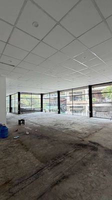 Góc 2 mặt tiền 8x20 Đồng Đen khu Bàu Cát, lầu 1