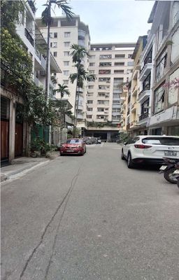 Nhà liền kề Trần Kim Xuyến - Yên Hòa. DT 80m x 5 tầng, mặt tiền 5m