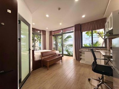 Căn Hộ Balcony Cây Xanh Thang Máy Hồ Bơi Phòng Gym Gần Chợ Bến Thành