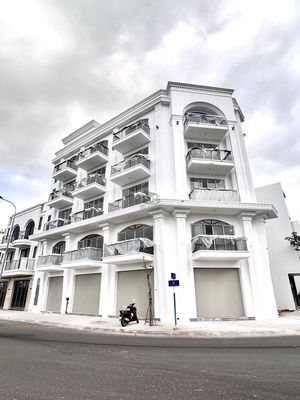 CHO THUÊ NHÀ KINH DOANH 5 TẦNG 800M2 CÓ PCCC LÔ GÓC KHU PHƯỚC LONG