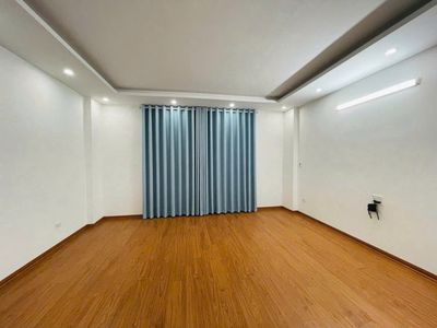 Cho thuê nhà ngõ 29 phạm tuấn tài 55m x6T thang máy