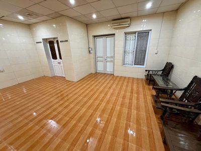 Chính chủ cho thuê nhà riêng Lê Duẩn 80m², 2PN, có sân vườn, 6.5tr/th
