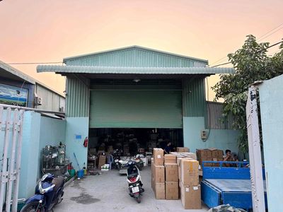 🚨 Cho thuê kho 700m² – 5 phòng – máy lạnh – camera 24/7 – PCCC – xe tả
