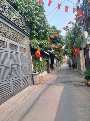 NHÀ 1 TRỆT 1 LẦU 4 PHÒNG NGỦ CÓ PHÒNG NGỦ TRỆT