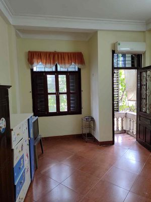 Cho thuê phòng ở tầng 3 khép kín giá rẻ