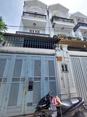 NHÀ 1T2L 4PN 3WC HXH ĐƯỜNG 11 TRƯỜNG THỌ THỦ ĐỨC
