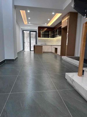 cho thuê nhà đẹp 4x20m , khu Tên Lửa
