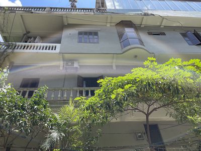 Cho thuê nhà nguyên căn 4 tầng, gần đường Giải Phóng,