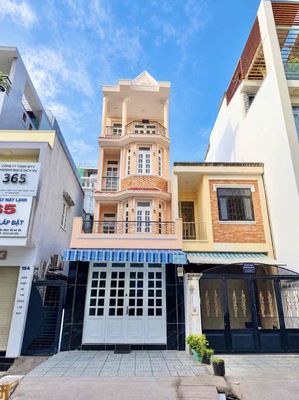 CHO THUÊ NHÀ MẶT TIỀN PHAN HUY THỰC, QUẬN 7