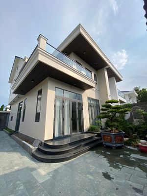 Cho thuê biệt thự đẹp- nội thất gỗ sịn tại Bưng Ông Thoàn-Phú Hữu- Q9