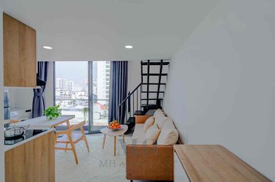 CHO THUÊ DUPLEX BAN CÔNG MÁY GIẶT RIÊNG – FULL NỘI THẤT SIÊU XỊN Q7