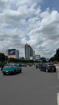 CHO THUÊ MẶT TIỀN PHAN VĂN HÂN P17 BÌNH THẠNH