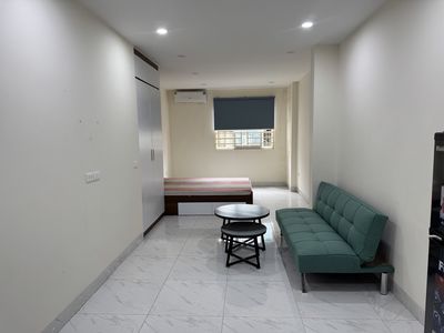 Chính chủ cho thuê căn hộ studio 35m2, có thang máy, nội thất đầy đủ